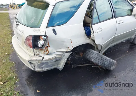 2000 Lexus Rx 300 z USA, uszkodzony, nr VIN JT6HF10U7Y0131066